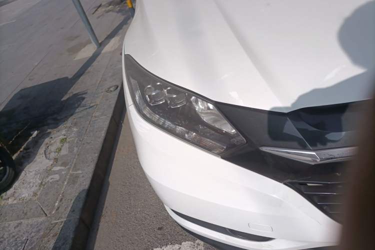 Used Honda Vezel 2015 1.8L CVT 2WD Luxury Model Right Front Headlight