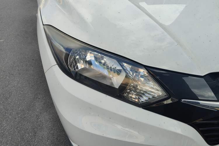 Used Honda Vezel 2015 1.5L manual two-wheel drive Comfort trim level Right Front Headlight