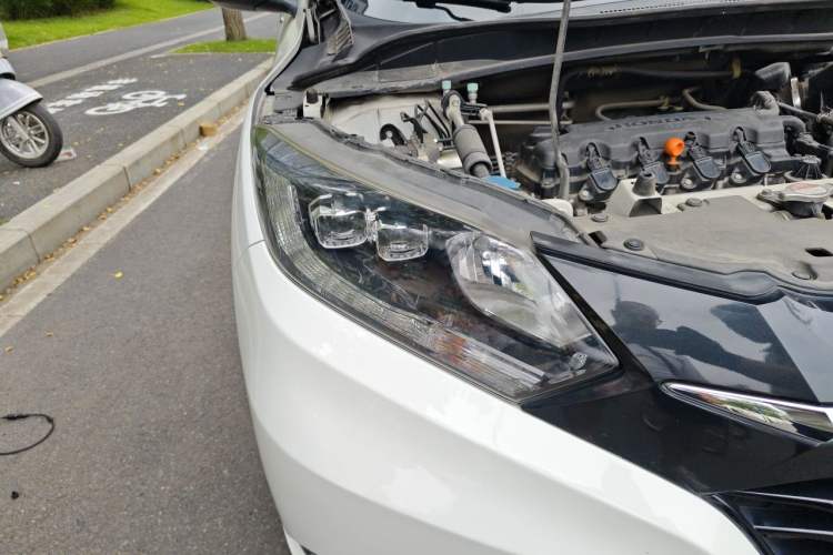 Used Honda Vezel 2015 1.8L CVT 2WD Luxury Model Right Front Headlight
