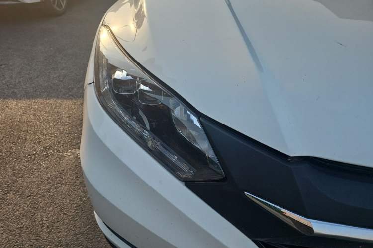 Used Honda Vezel 2015 1.8L CVT 2WD Luxury Model Right Front Headlight