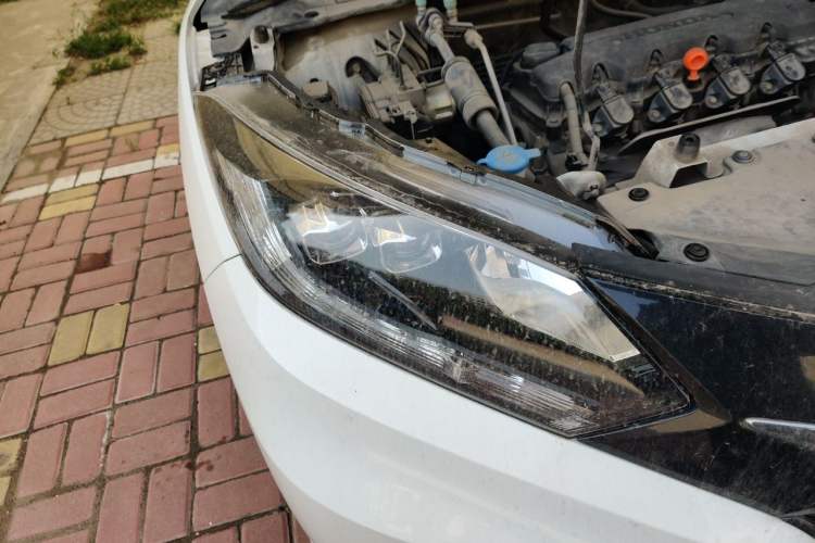 Used Honda Vezel 2015 1.8L CVT 2WD Luxury Model Right Front Headlight