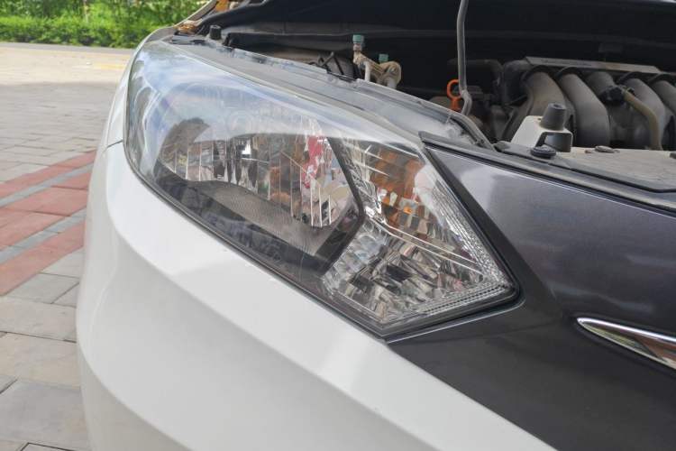 Used Honda Vezel 2015 1.5L CVT two-wheel drive Comfort trim Right Front Headlight
