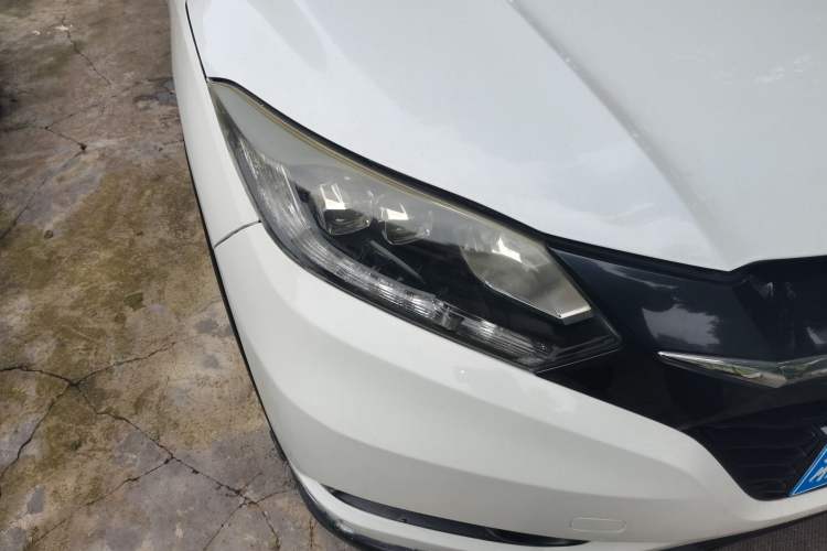 Used Honda Vezel 2015 1.8L CVT 2WD Luxury Model Right Front Headlight