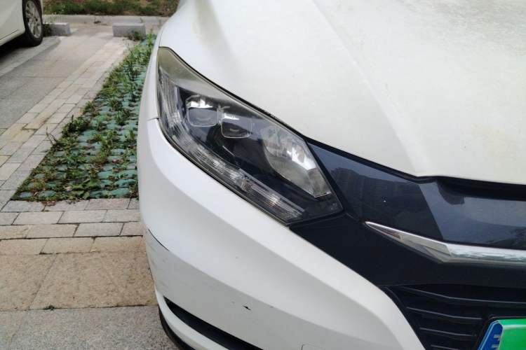 Used Honda Vezel 2015 1.8L CVT 2WD Luxury Model Right Front Headlight