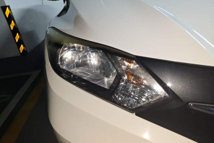 Used Honda Vezel 2015 1.8L CVT 2WD Elite Model Right Front Headlight
