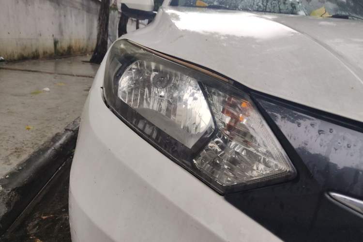 Used Honda Vezel 2015 1.5L CVT two-wheel drive Comfort trim Right Front Headlight