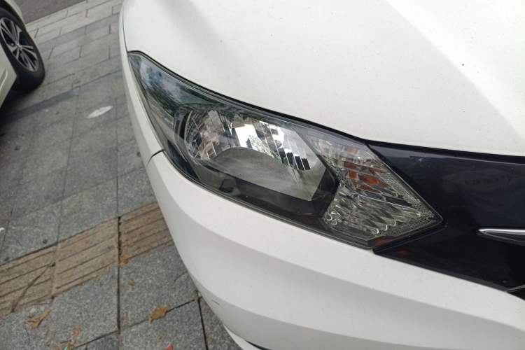 Used Honda Vezel 2015 1.8L CVT 2WD Elite Model Right Front Headlight