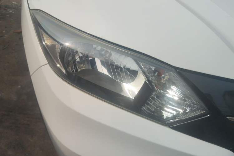 Used Honda Vezel 2015 1.5L manual two-wheel drive Comfort trim level Right Front Headlight
