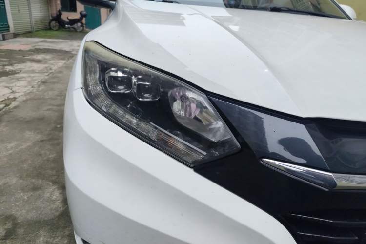 Used Honda Vezel 2015 1.8L CVT 2WD Luxury Model Right Front Headlight