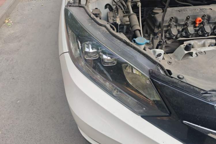 Used Honda Vezel 2015 1.8L CVT 2WD Luxury Model Right Front Headlight