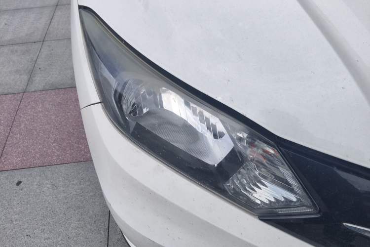 Used Honda Vezel 2015 1.5L CVT two-wheel drive Comfort trim Right Front Headlight