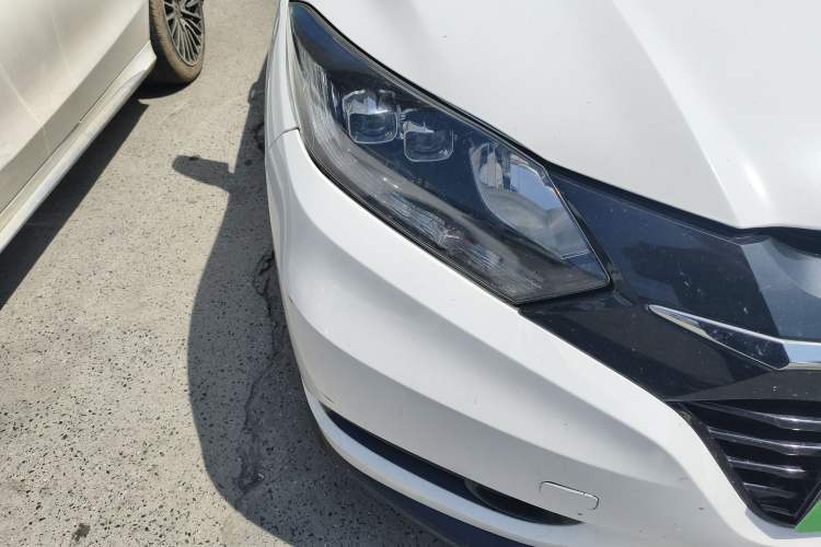 Used Honda Vezel 2015 1.8L CVT 2WD Luxury Model Right Front Headlight