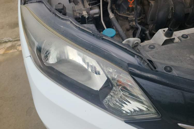 Used Honda Vezel 2015 1.5L CVT two-wheel drive Comfort trim Right Front Headlight