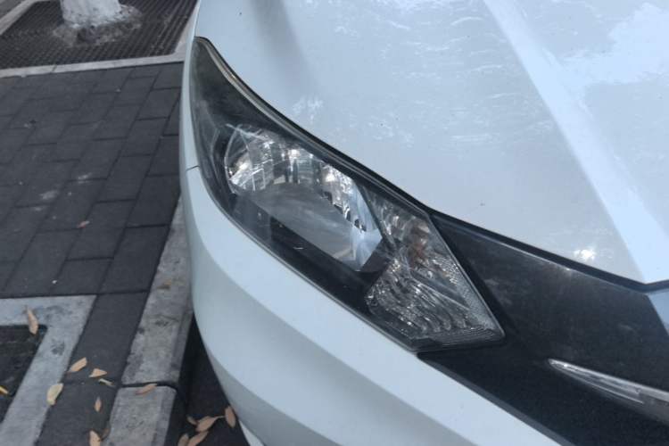 Used Honda Vezel 2015 1.5L CVT two-wheel drive Comfort trim Right Front Headlight