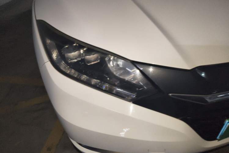 Used Honda Vezel 2015 1.8L CVT 2WD Luxury Model Right Front Headlight
