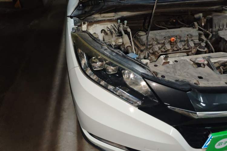 Used Honda Vezel 2015 1.8L CVT 2WD Luxury Model Right Front Headlight
