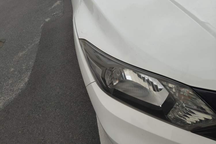 Used Honda Vezel 2015 1.8L CVT 2WD Elite Model Right Front Headlight