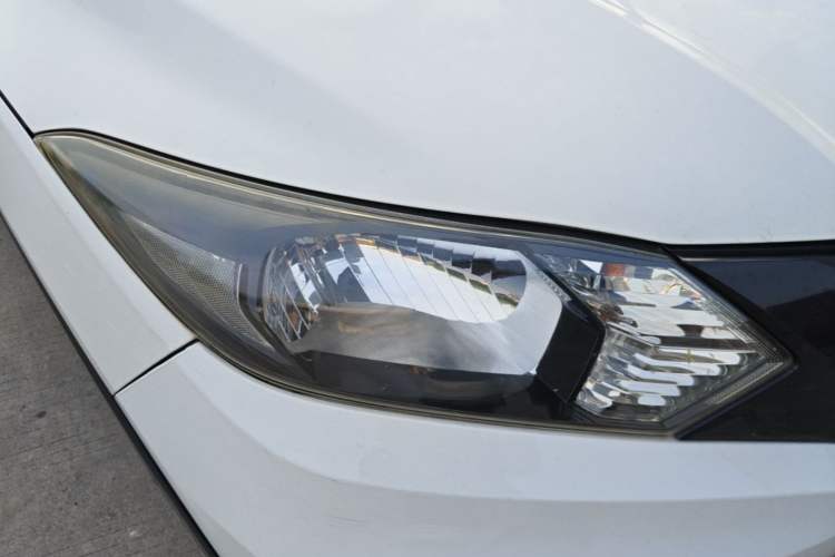 Used Honda Vezel 2015 1.5L CVT two-wheel drive Comfort trim Right Front Headlight