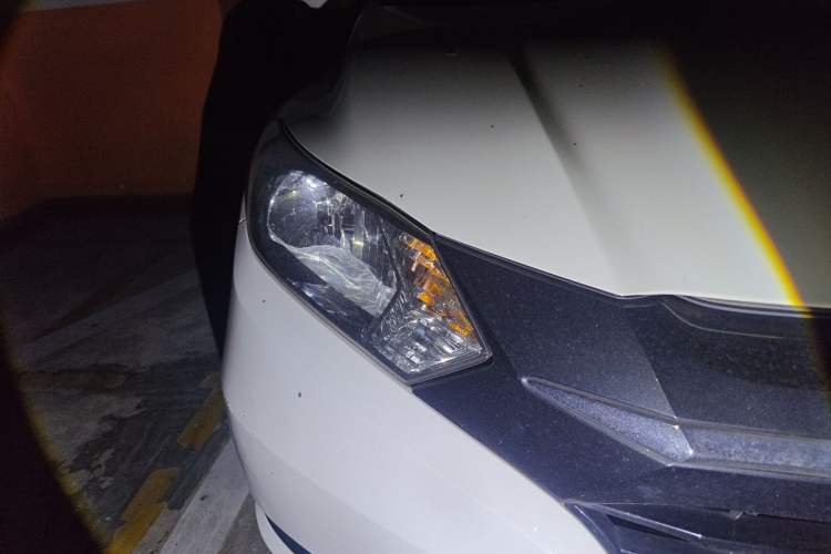 Used Honda Vezel 2015 1.5L CVT two-wheel drive Comfort trim Right Front Headlight