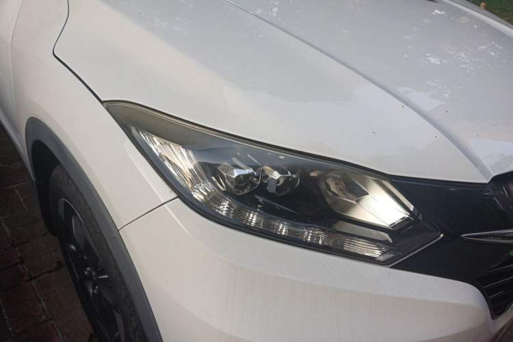 Used Honda Vezel 2015 1.8L CVT 2WD Luxury Model Right Front Headlight