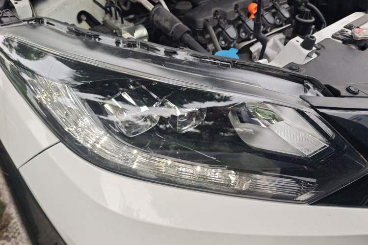 Used Honda Vezel 2015 1.8L CVT 2WD Luxury Model Right Front Headlight