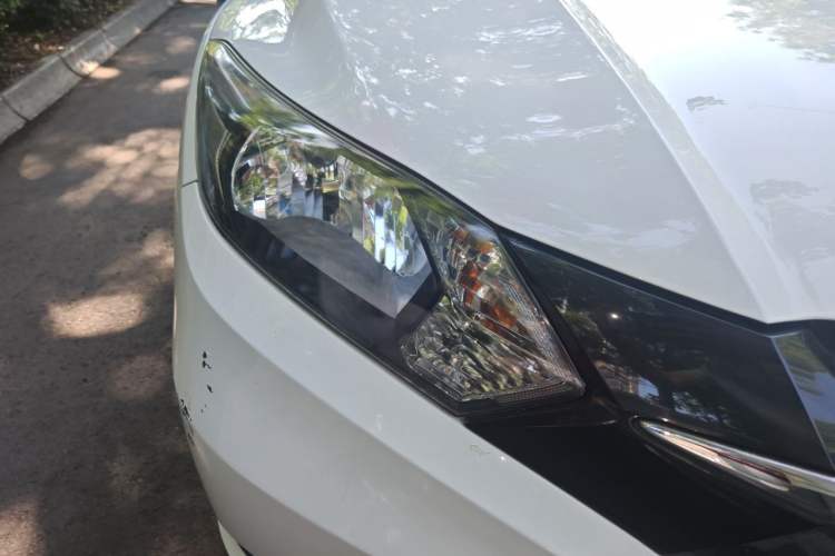 Used Honda Vezel 2015 1.5L CVT two-wheel drive Comfort trim Right Front Headlight
