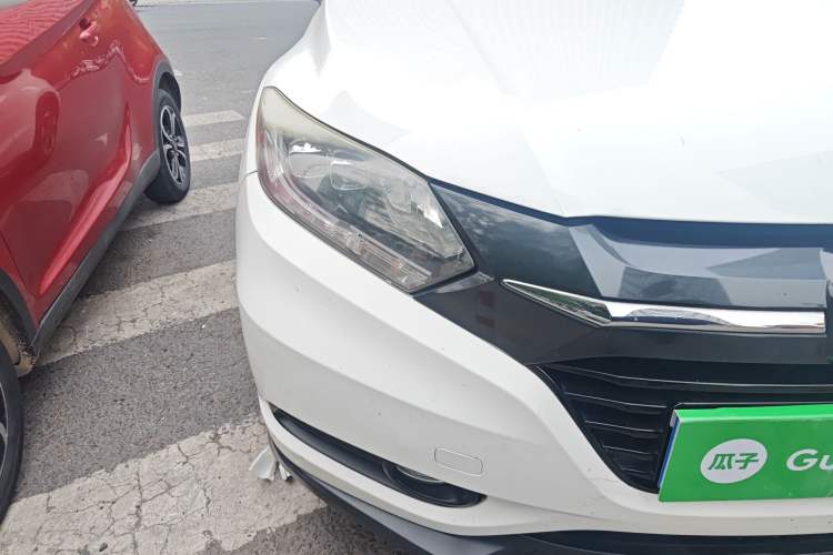 Used Honda Vezel 2015 1.8L CVT 2WD Luxury Model Right Front Headlight