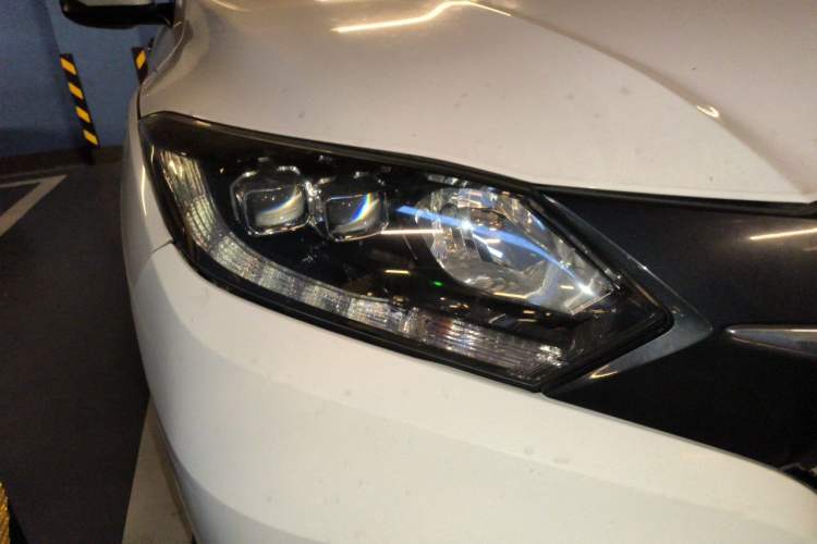 Used Honda Vezel 2015 1.8L CVT 2WD Luxury Model Right Front Headlight