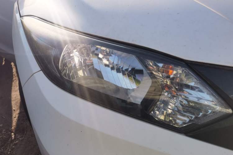 Used Honda Vezel 2015 1.8L CVT 2WD Elite Model Right Front Headlight