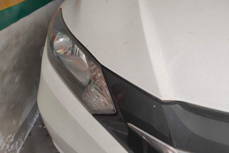 Used Honda Vezel 2015 1.5L CVT two-wheel drive Comfort trim Right Front Headlight