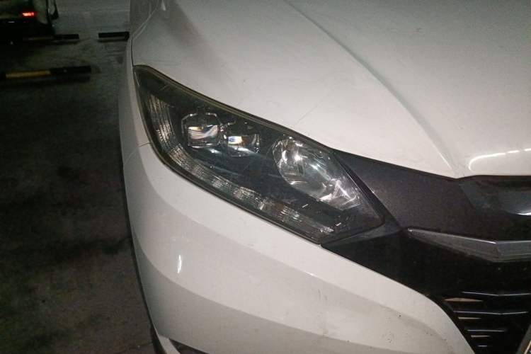Used Honda Vezel 2015 1.8L CVT 2WD Luxury Model Right Front Headlight