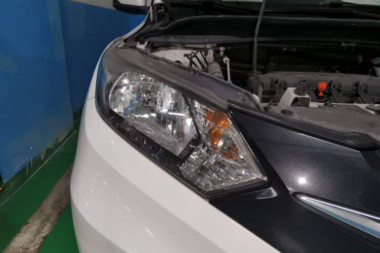 Used Honda Vezel 2015 1.8L CVT 2WD Elite Model Right Front Headlight