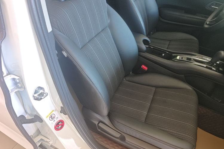 Used Honda Vezel 2015 1.8L CVT 2WD Elite Model Right Front Seat