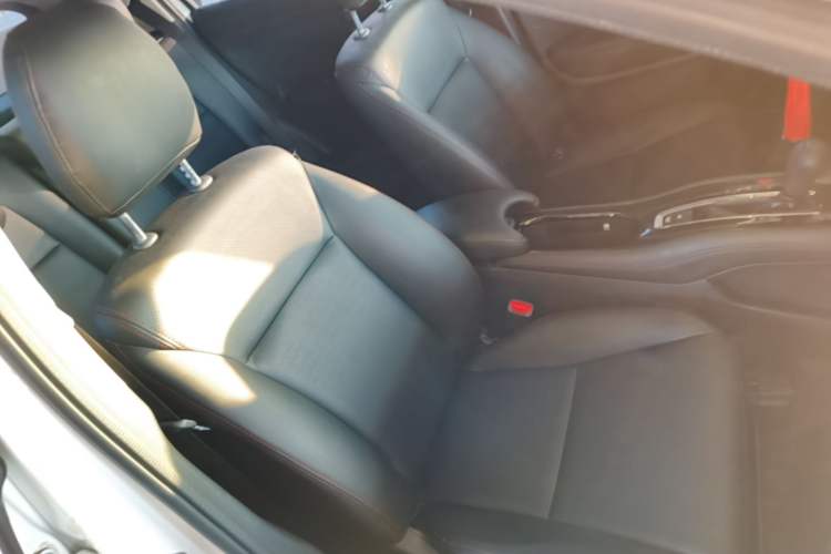 Used Honda Vezel 2015 1.5L CVT two-wheel drive Comfort trim Right Front Seat