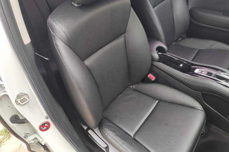 Used Honda Vezel 2015 1.5L CVT two-wheel drive Comfort trim Right Front Seat