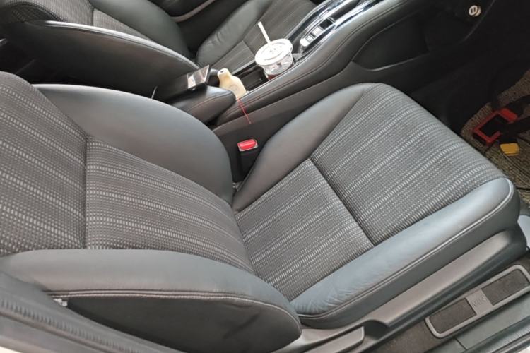 Used Honda Vezel 2015 1.8L CVT 2WD Elite Model Right Front Seat
