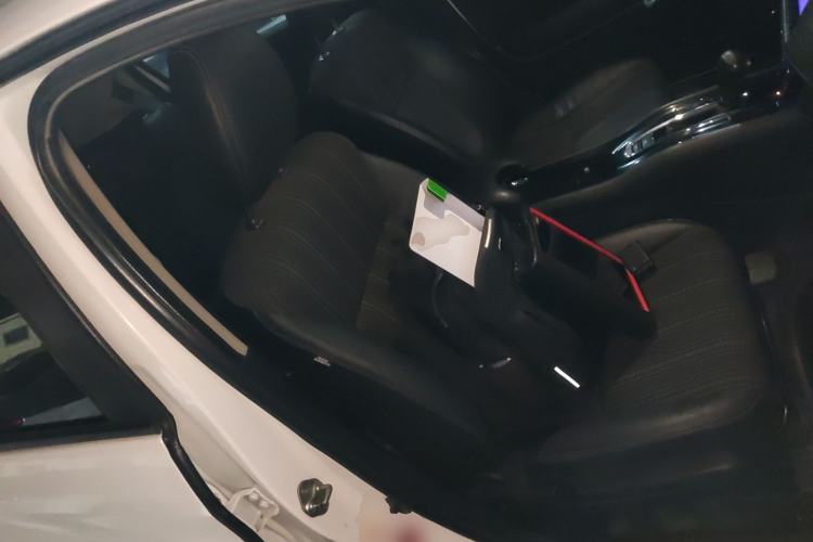 Used Honda Vezel 2015 1.8L CVT 2WD Luxury Model Right Front Seat