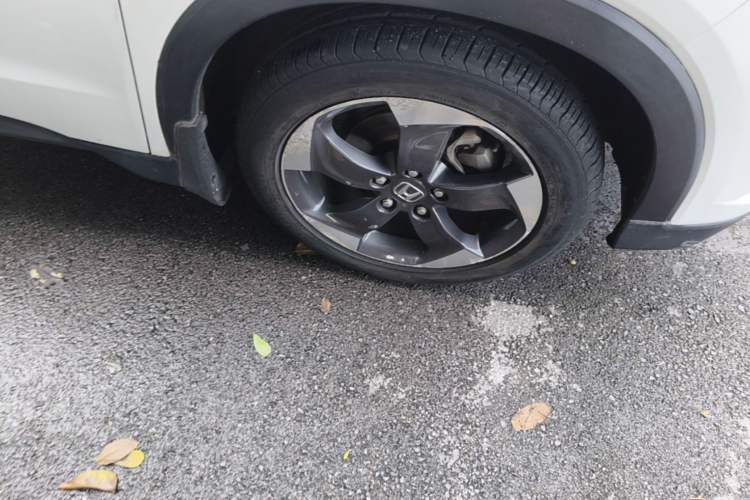 Used Honda Vezel 2015 1.8L CVT 2WD Luxury Model Right Front Wheel Hub