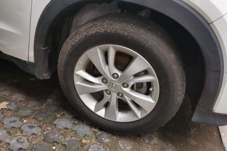 Used Honda Vezel 2015 1.5L CVT two-wheel drive Comfort trim Right Front Wheel Hub