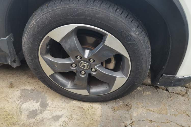 Used Honda Vezel 2015 1.8L CVT 2WD Luxury Model Right Front Wheel Hub