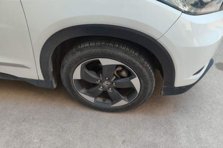 Used Honda Vezel 2015 1.8L CVT 2WD Luxury Model Right Front Wheel Hub