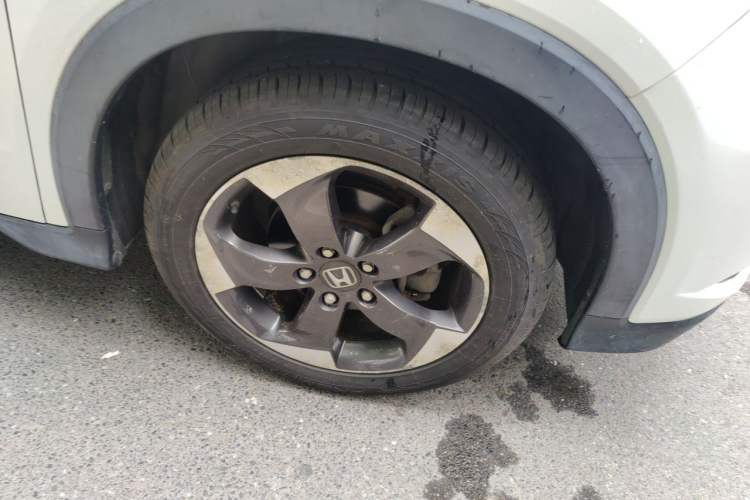 Used Honda Vezel 2015 1.8L CVT 2WD Luxury Model Right Front Wheel Hub