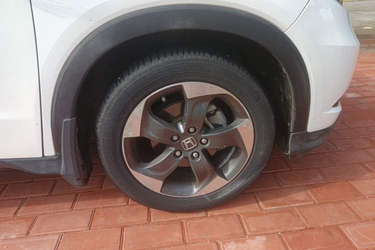 Used Honda Vezel 2015 1.8L CVT 2WD Luxury Model Right Front Wheel Hub