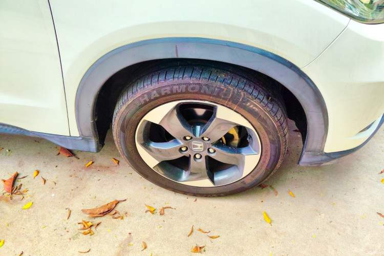 Used Honda Vezel 2015 1.8L CVT 2WD Luxury Model Right Front Wheel Hub