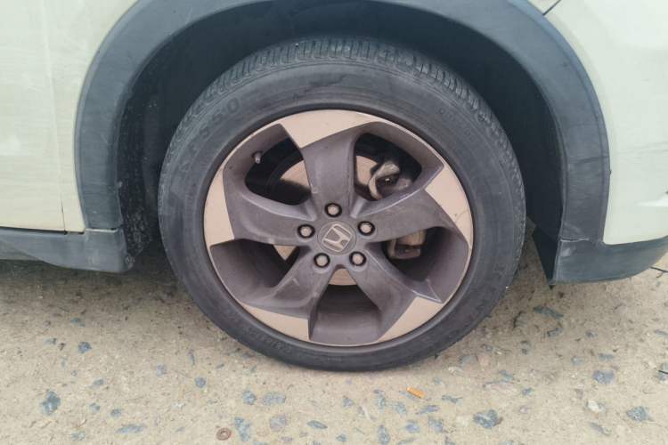 Used Honda Vezel 2015 1.8L CVT 2WD Luxury Model Right Front Wheel Hub