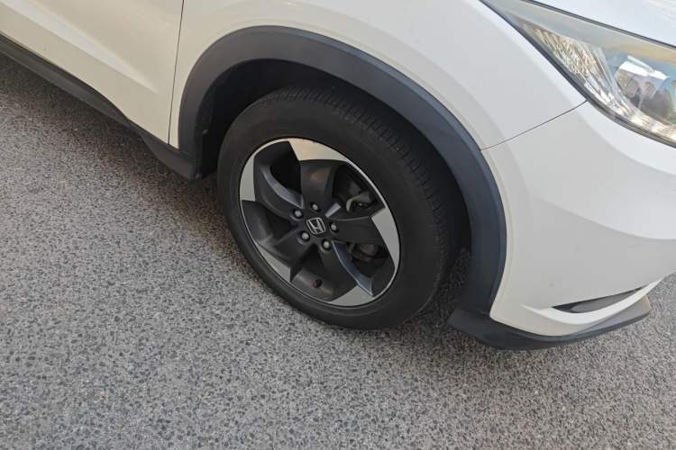 Used Honda Vezel 2015 1.8L CVT 2WD Luxury Model Right Front Wheel Hub