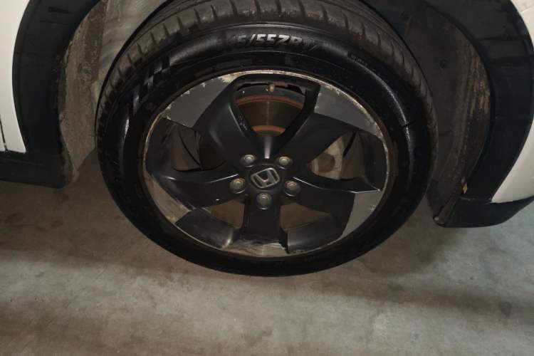 Used Honda Vezel 2015 1.8L CVT 2WD Luxury Model Right Front Wheel Hub