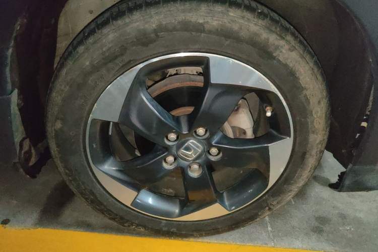 Used Honda Vezel 2015 1.8L CVT 2WD Luxury Model Right Front Wheel Hub