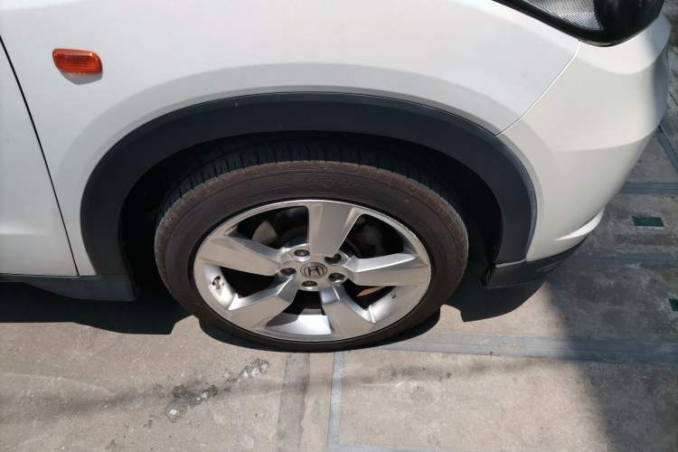 Used Honda Vezel 2015 1.8L CVT 2WD Elite Model Right Front Wheel Hub