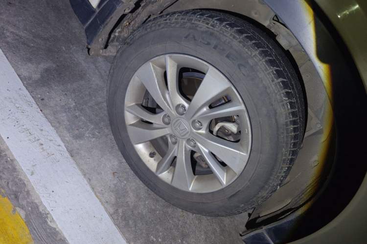Used Honda Vezel 2015 1.5L CVT two-wheel drive Comfort trim Right Front Wheel Hub